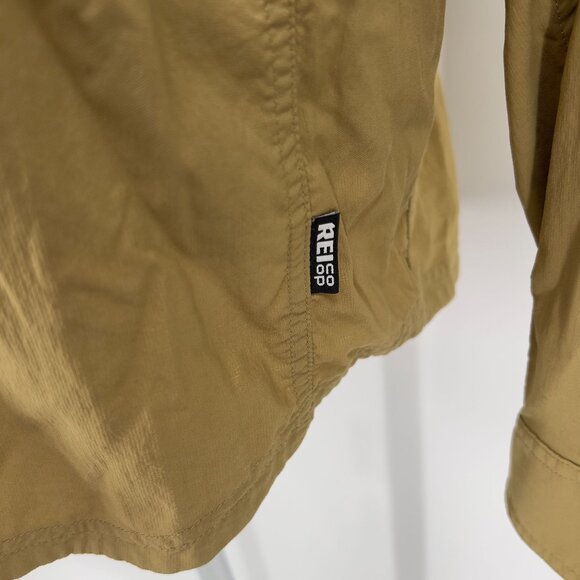 REI Co-Op Men's L Large Solid Khaki Button-Down Shirt Roll Tab Sleeve - Picture 4 of 7